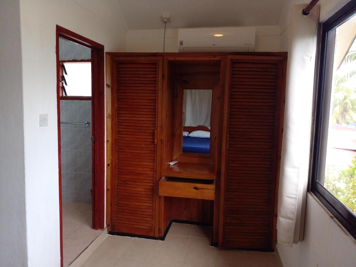 Rosemary'S Guesthouse Anse Volbert Village  Luaran gambar